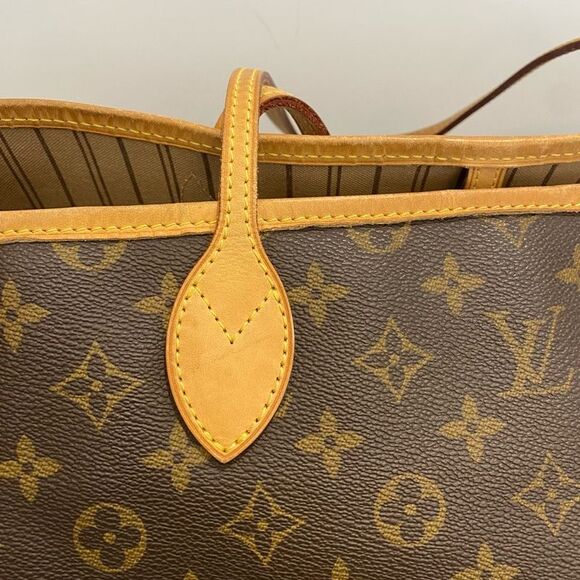 Louis Vuitton Women Pre-Loved Bag Very Good Condition - Picture 7 of 7